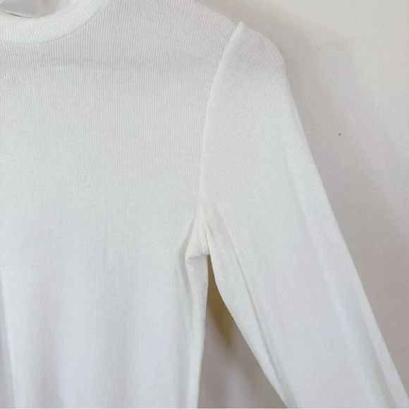 Aritzia Wilfred Ivory Mock Neck  Ribbed Buswell Tshirt - Picture 5 of 13